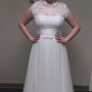 Bridal Dress NWT white Alfred Angelo size 14 weddi